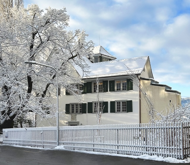 Gebäude Bodmerhaus UZH von Westen